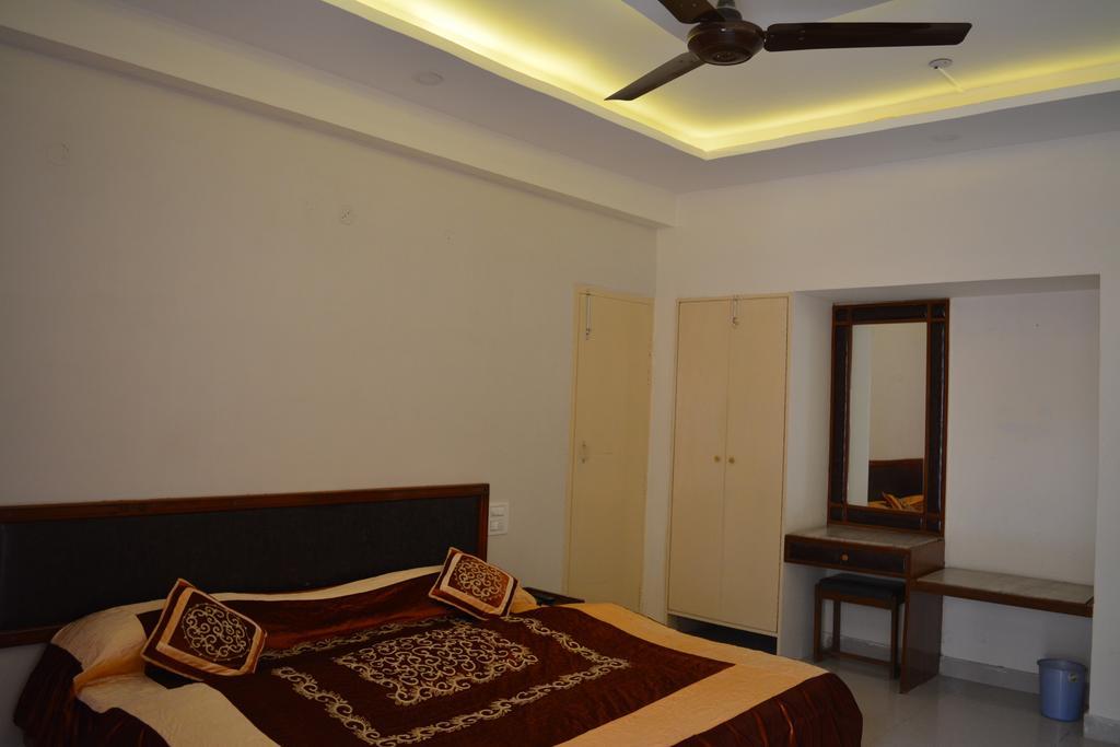 Hotel Mansarover International Харидвар Экстерьер фото